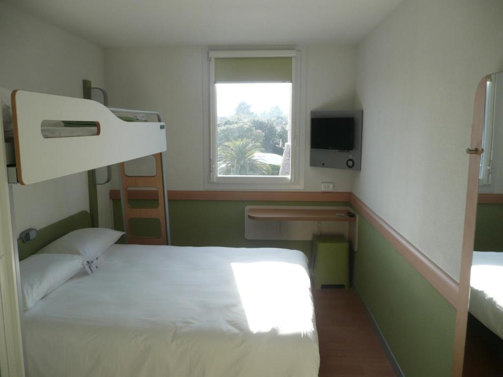 Ibis Budget Ajaccio Ajaccio  Pokoj fotografie